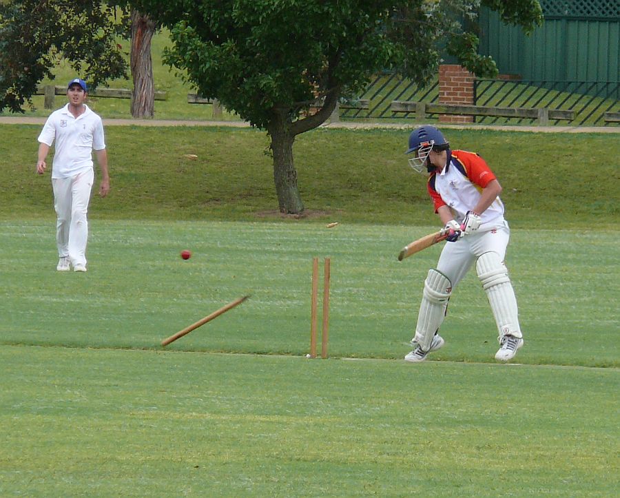 Tarcs loses off stump vs Southerns, Day One.jpg