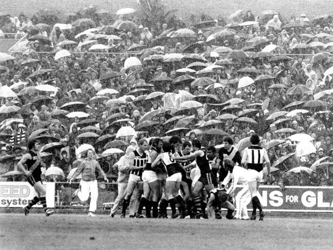 1977 Semi Final Port v Glenelg.jpg