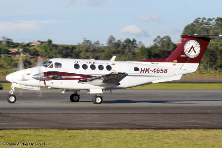 AerCaribe_Beechcraft_King_Air_200_HK-4658_(6155942159).jpg